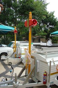 
 Extendable mast attached to the trailer